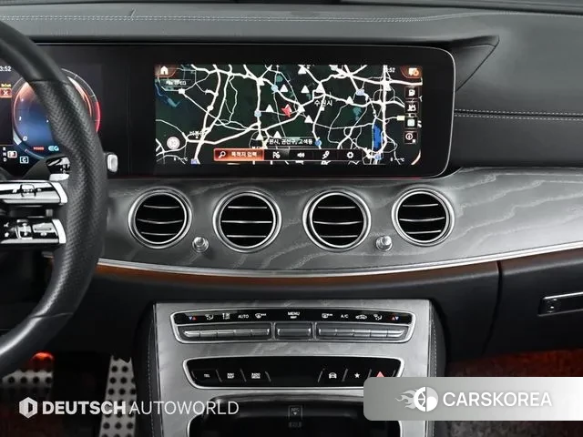 Mercedes-Benz E-Class W213 2022 Белый из Кореи, фото 5