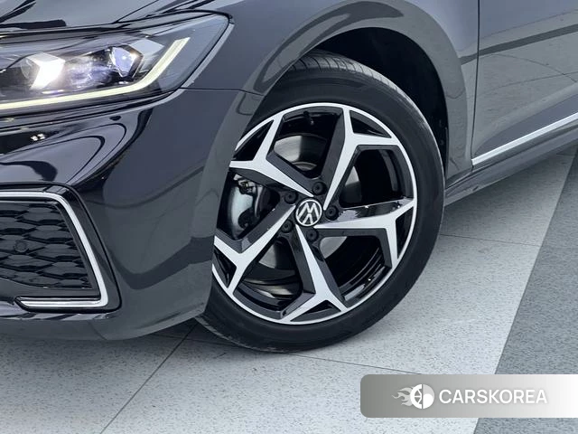 Volkswagen Passat 2024 Черный из Китая, фото 5
