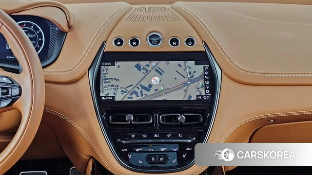 Aston Martin DBX 2023 Белый из Кореи, фото 5