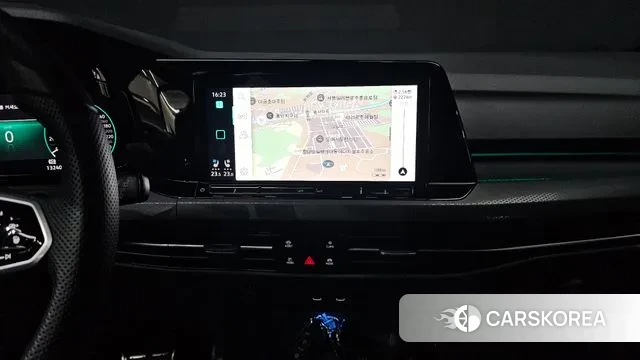 Volkswagen Golf 8th Generation 2024 Белый из Кореи, фото 5