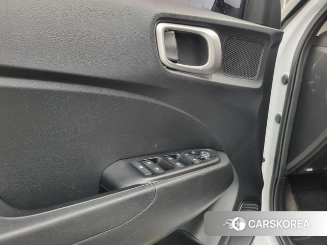 Hyundai Venue 2021 Белый из Кореи, фото 5