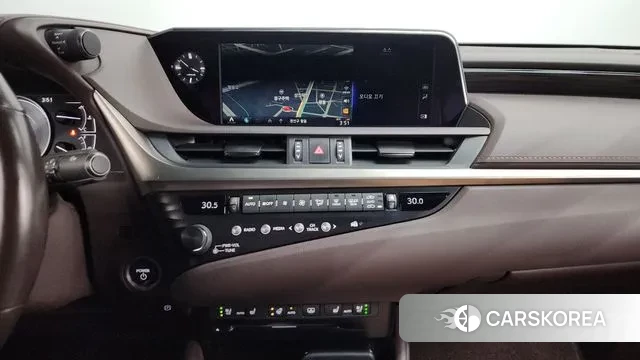 Lexus ES300h 7th generation 2020 Серебристо-серый из Кореи, фото 5