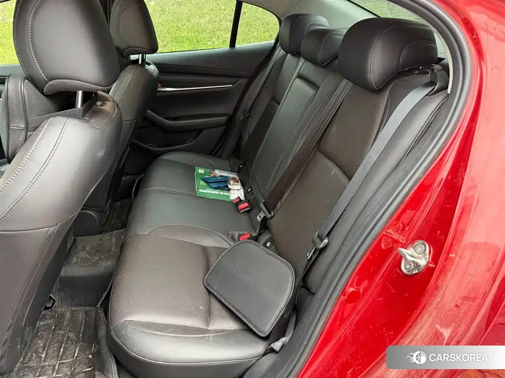 Mazda 3 2023 Red/purple из Китая, фото 5