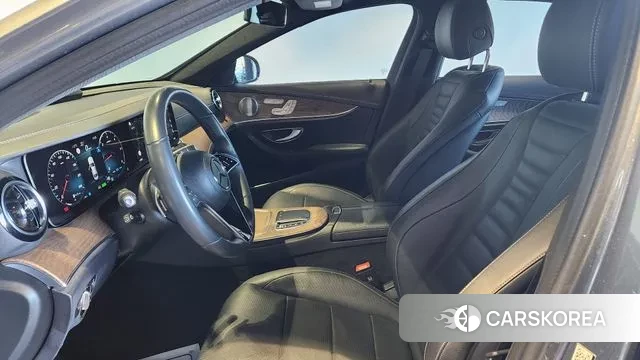 Mercedes-Benz E-Class W213 2023 Серый из Кореи, фото 5