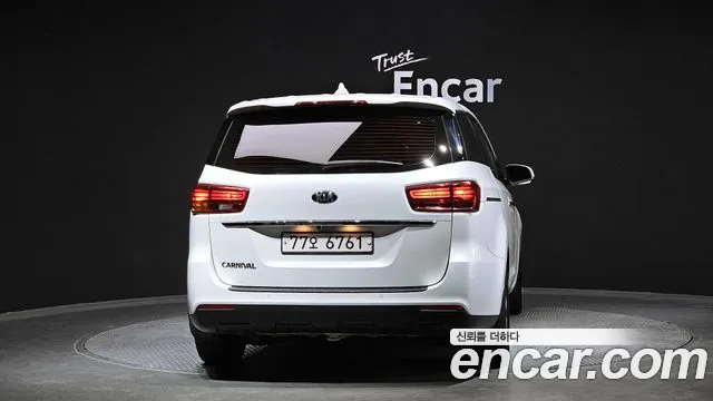 Kia The New Carnival 2018 Белый из Кореи, фото 5