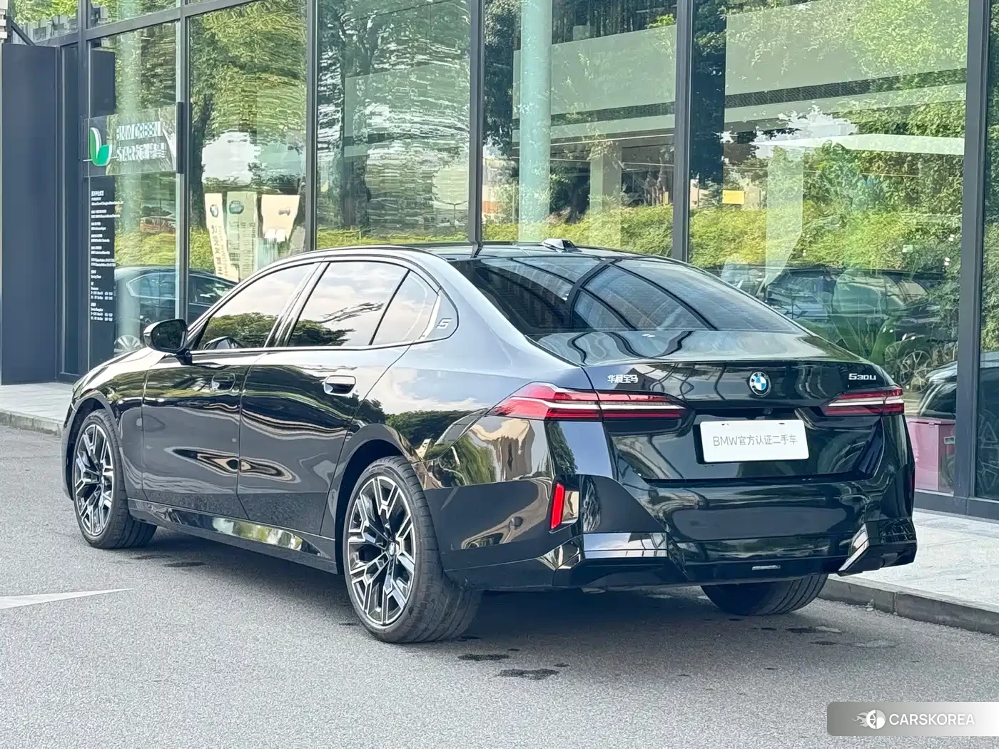 BMW 5 series 2026 Черный из Китая, фото 5