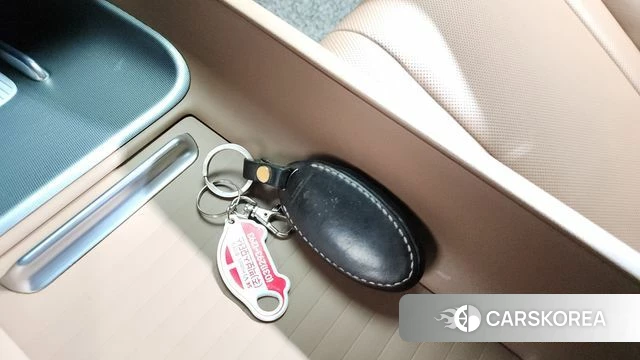 Hyundai Grandeur Hybrid (GN7) 2023 Белый из Кореи, фото 5
