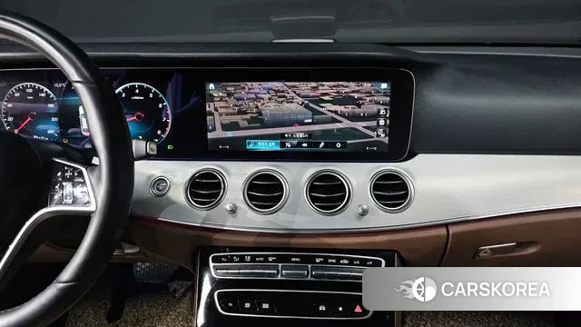 Mercedes-Benz E-Class W213 2021 Белый из Кореи, фото 5