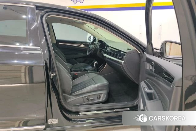 Volkswagen Passat 2022 Черный из Китая, фото 5