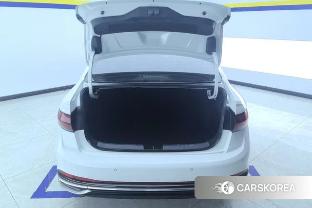 Volkswagen Sagitar 2024 Белый из Китая, фото 5