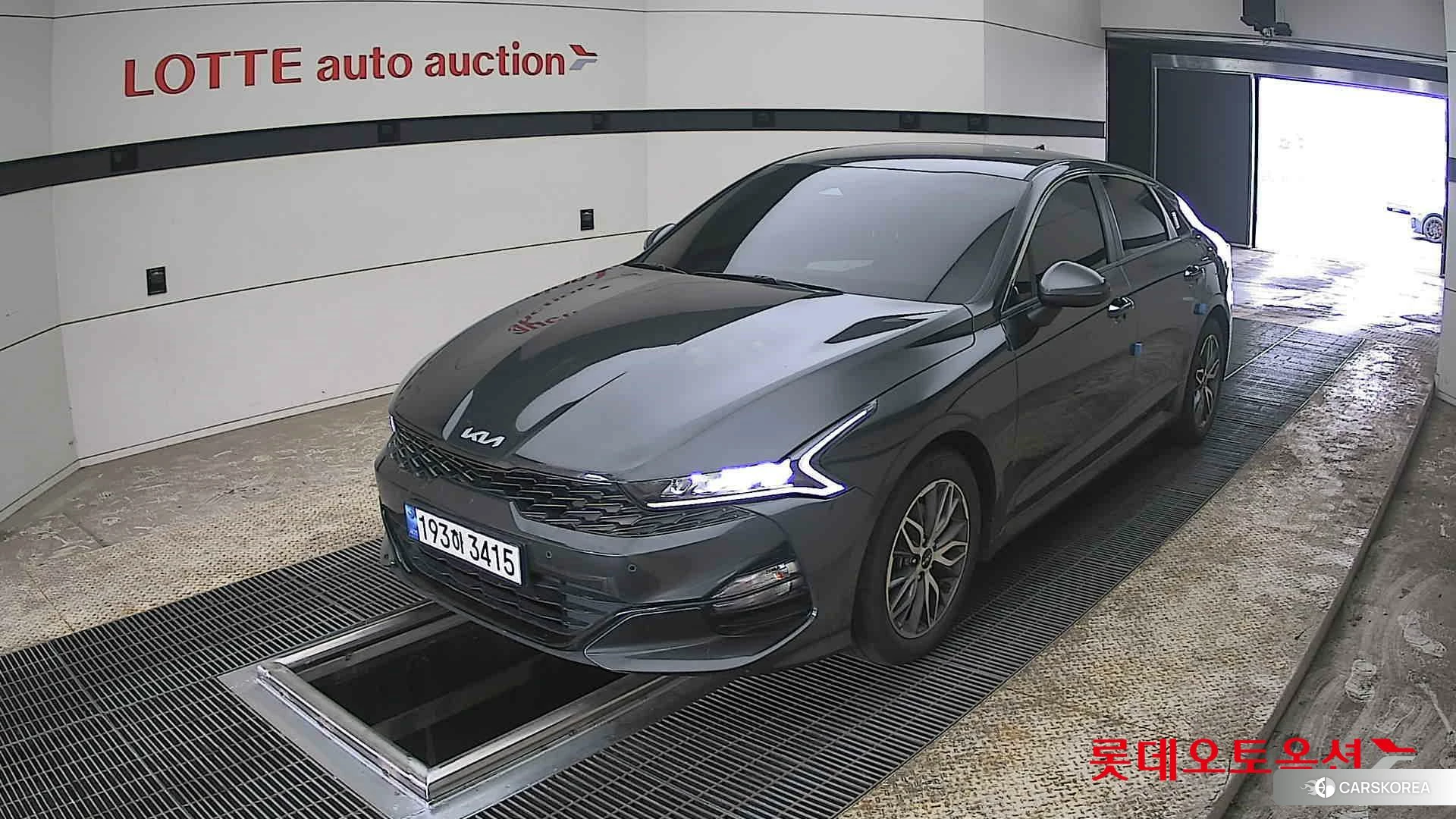 Kia K5 2022 Interstellagray из Кореи, фото 5