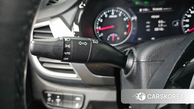 Kia Seltos 2022 Белый из Кореи, фото 5