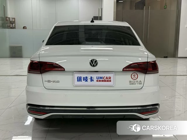 Volkswagen Bora 2022 Белый из Китая, фото 5