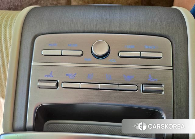 Hyundai Grandeur (GN7) 2022 Серебристо-серый из Кореи, фото 5