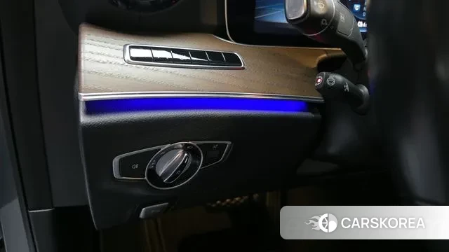 Mercedes-Benz E-Class W213 2020 Серый из Кореи, фото 5