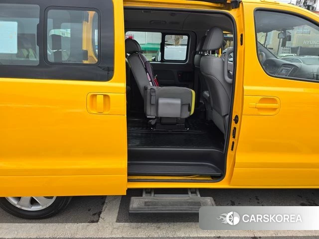 Hyundai The New Grand Starex 2018 Желтый из Кореи, фото 5