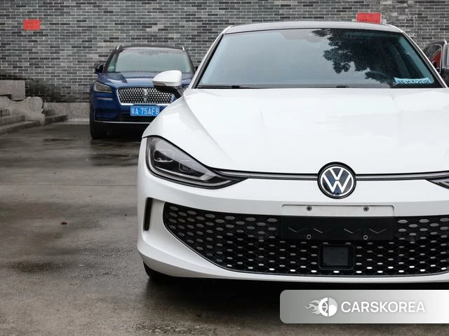 Volkswagen Lingdu 2024 Белый из Китая, фото 5
