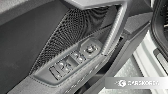 Audi A3 (8Y) 2025 Белый из Кореи, фото 5