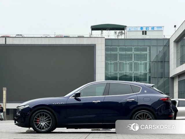 Maserati Levante 2021 Синий из Китая, фото 5