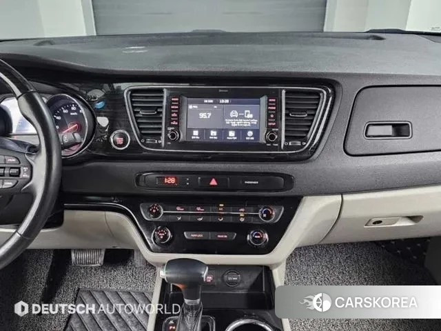 Kia The New Carnival 2019 Белый из Кореи, фото 5