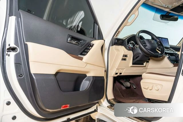 Toyota Land Cruiser (imported) 2025 Белый из Китая, фото 5