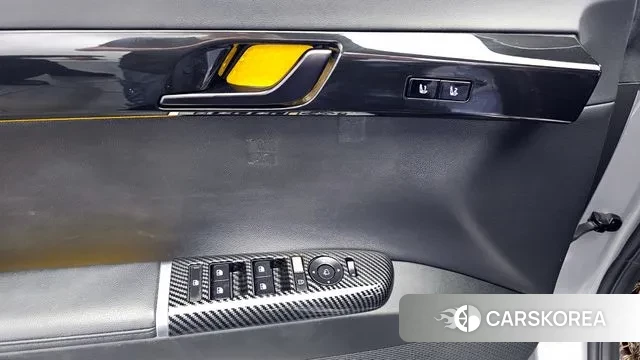 Hyundai Grandeur (GN7) 2023 Серебристо-серый из Кореи, фото 5