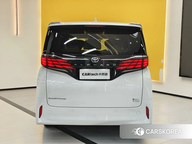 Toyota Elfa 2023 Белый из Китая, фото 5