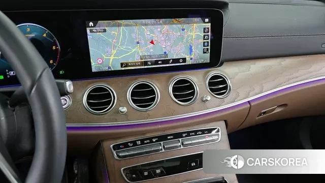 Mercedes-Benz E-Class W213 2023 Белый из Кореи, фото 5