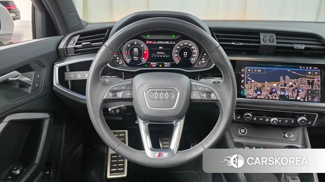 Audi Q3 (F3) 2022 Белый из Кореи, фото 5