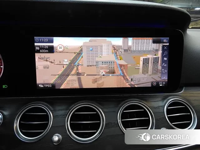 Mercedes-Benz E-Class W213 2019 Серый из Кореи, фото 5