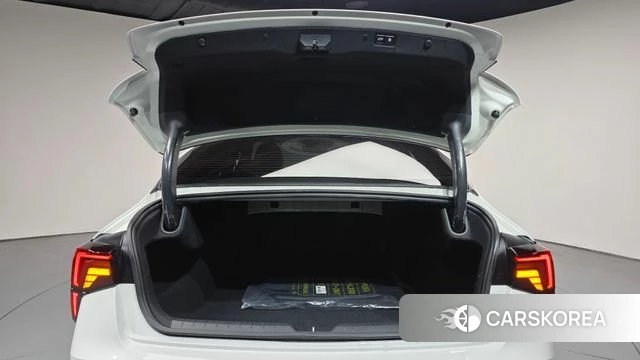 Kia The New K5 Hybrid 3rd generation 2025 Белый из Кореи, фото 5