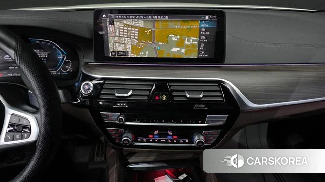 BMW 5 Series (G30) 2020 Белый из Кореи, фото 5