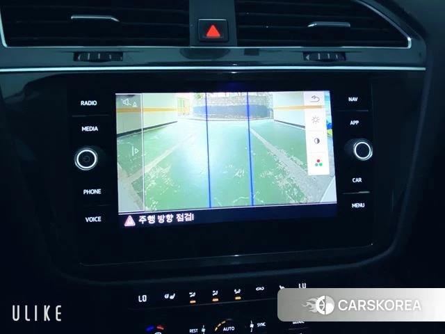 Volkswagen Tiguan second Generation 2018 Белый из Кореи, фото 5