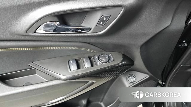 Chevrolet (GM Daewoo) Trax Crossover 2023 Черный из Кореи, фото 5