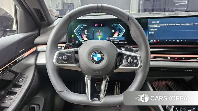 BMW 5 Series (G60) 2025 Черный из Кореи, фото 5