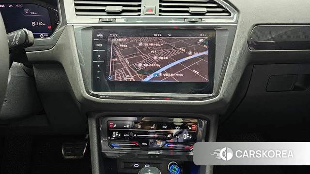 Volkswagen Tiguan second Generation 2021 Черный из Кореи, фото 5