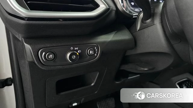 Chevrolet (GM Daewoo) Trailblazer 2022 Белый из Кореи, фото 5