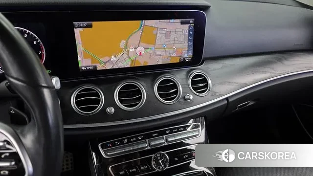 Mercedes-Benz E-Class W213 2018 Белый из Кореи, фото 5