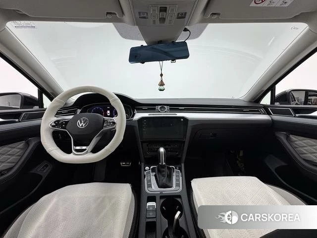 Volkswagen Magotan 2024 Черный из Китая, фото 5