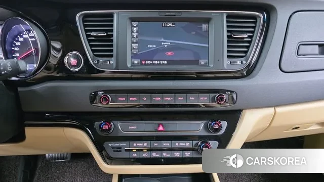 Kia The New Carnival 2018 Белый из Кореи, фото 5