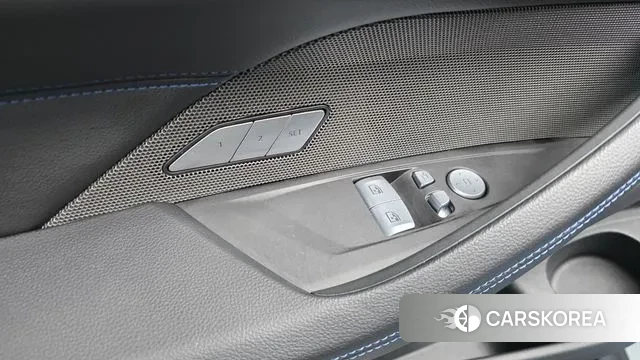 BMW 4 Series (G22) 2024 Цвет галактики из Кореи, фото 5