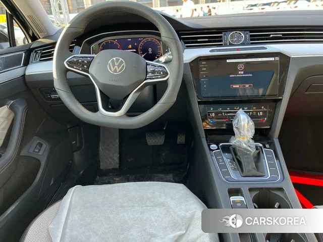 Volkswagen Magotan 2025 Черный из Китая, фото 5