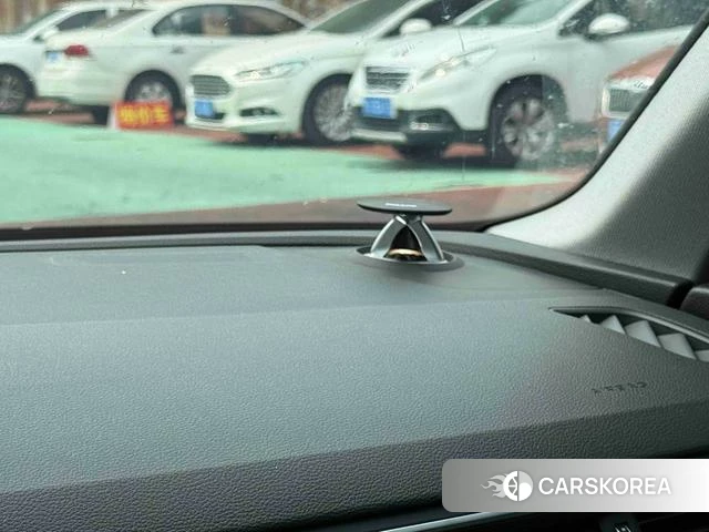 Audi A4L 2022 Белый из Китая, фото 5
