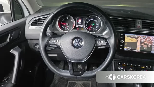 Volkswagen Tiguan second Generation 2020 Белый из Кореи, фото 5