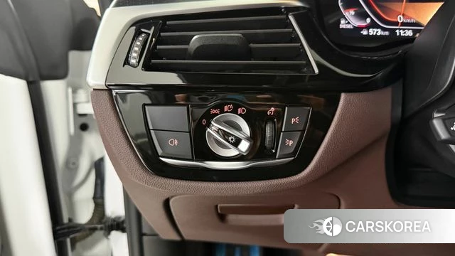 BMW 6 Series GT (G32) 2023 Белый из Кореи, фото 5