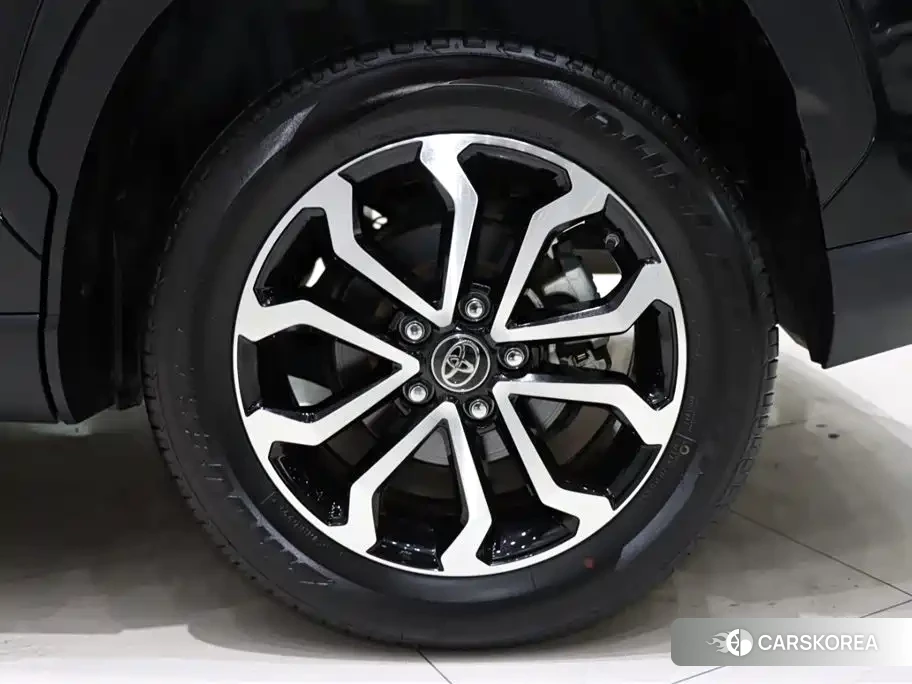 Toyota Frontlander 2024 Черный из Китая, фото 5