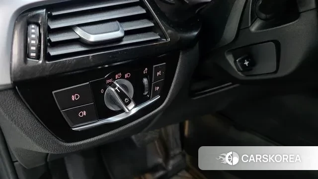 BMW 5 Series (G30) 2018 Черный из Кореи, фото 5