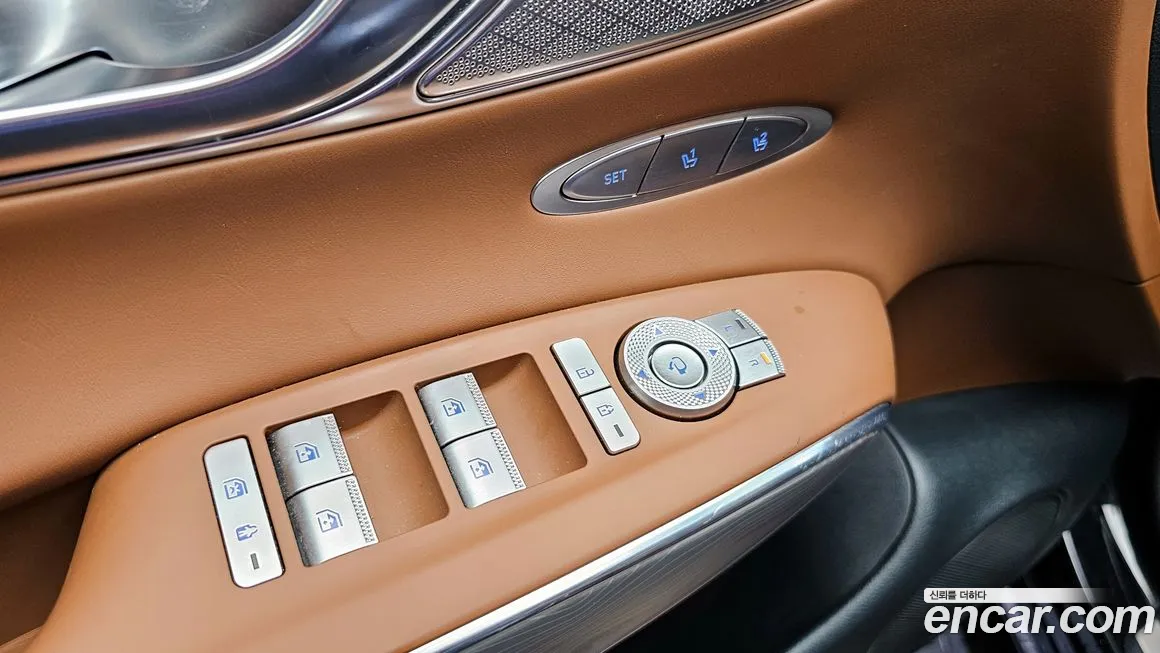 Genesis GV70 2023 Черный из Кореи, фото 5