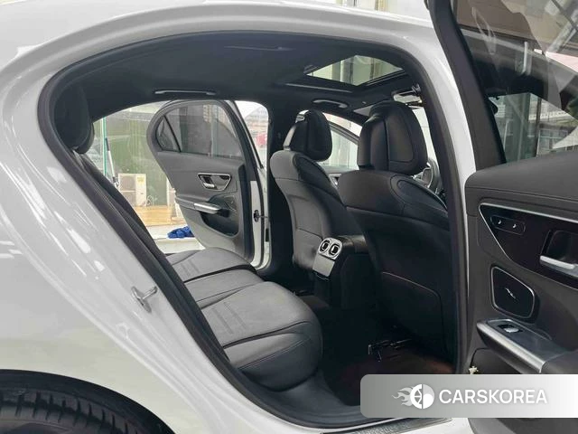 Mercedes-Benz Class C 2022 Белый из Китая, фото 5