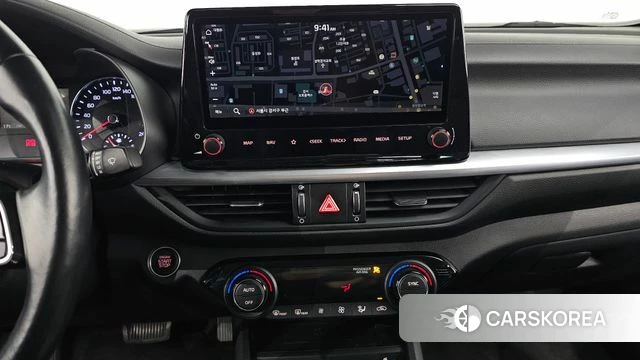Kia The New K3 2nd generation 2021 Белый из Кореи, фото 5